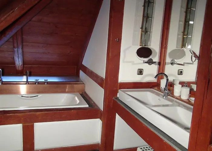 شاليه 14 Century Water Mill Morina